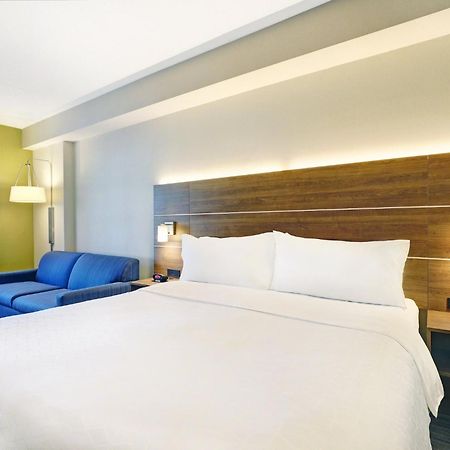 Holiday Inn Express Whitby Oshawa By Ihg Esterno foto