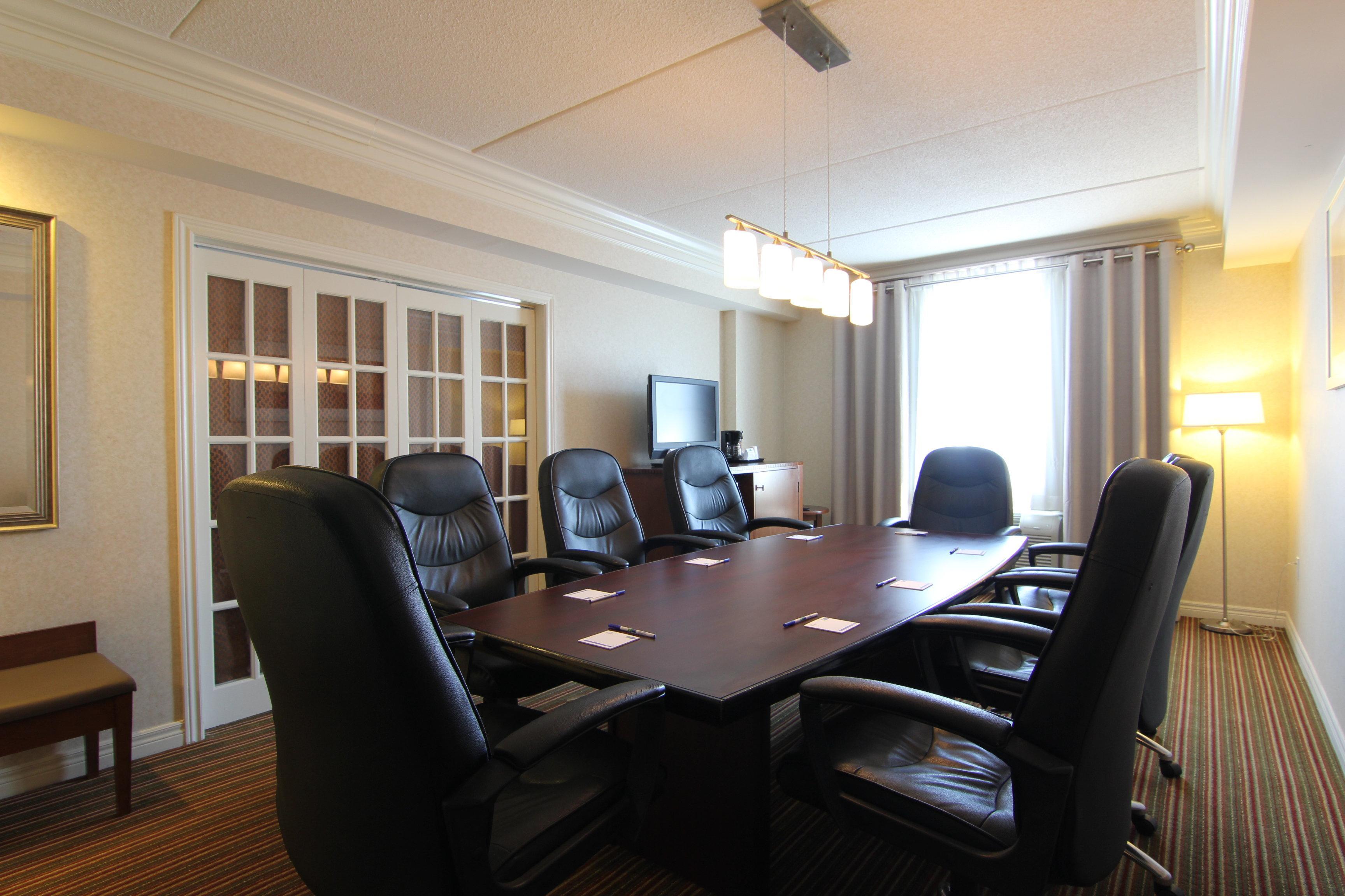 Holiday Inn Express Whitby Oshawa By Ihg Esterno foto