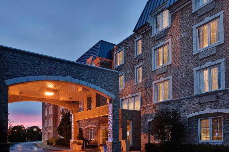 Holiday Inn Express Whitby Oshawa By Ihg Esterno foto