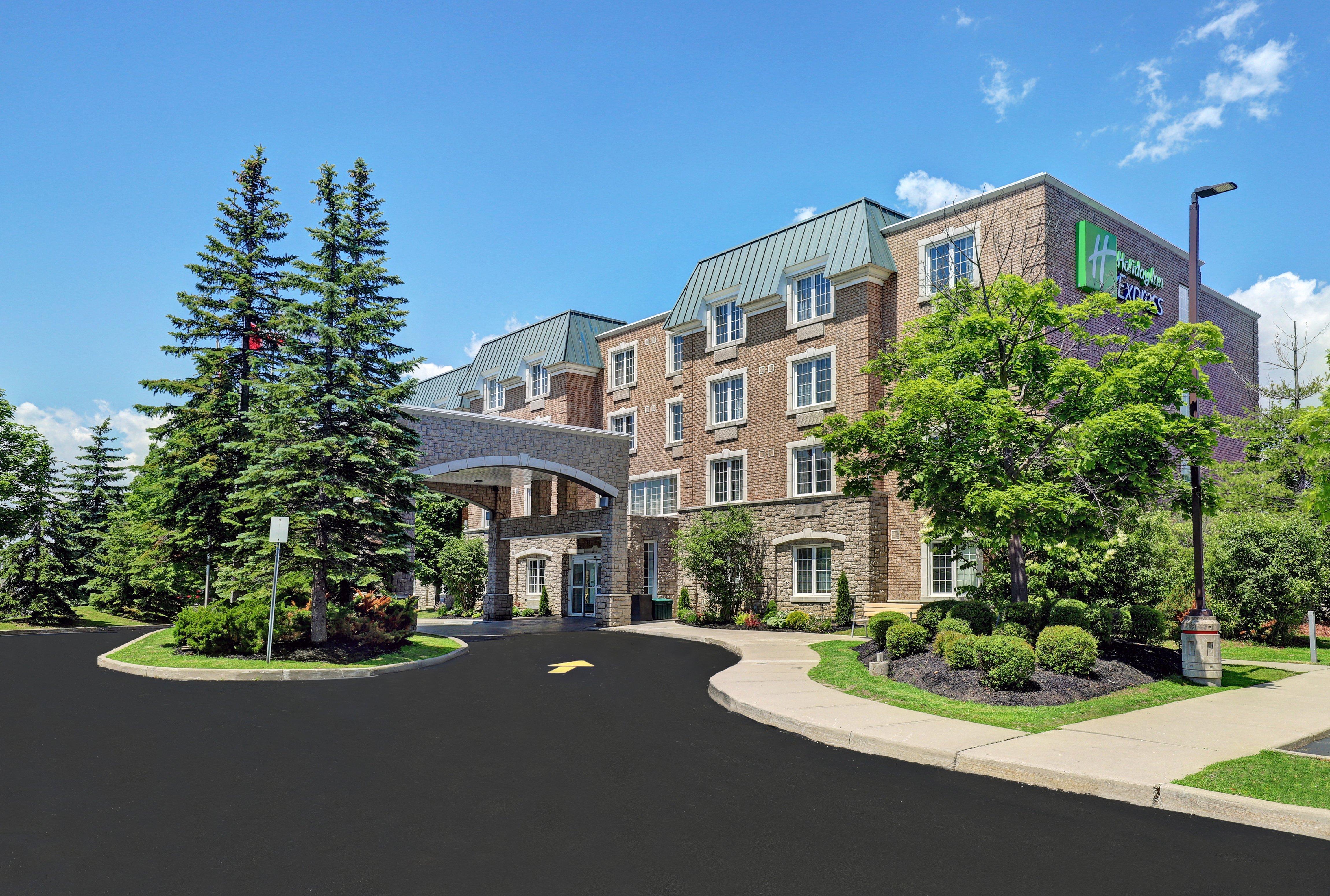 Holiday Inn Express Whitby Oshawa By Ihg Esterno foto