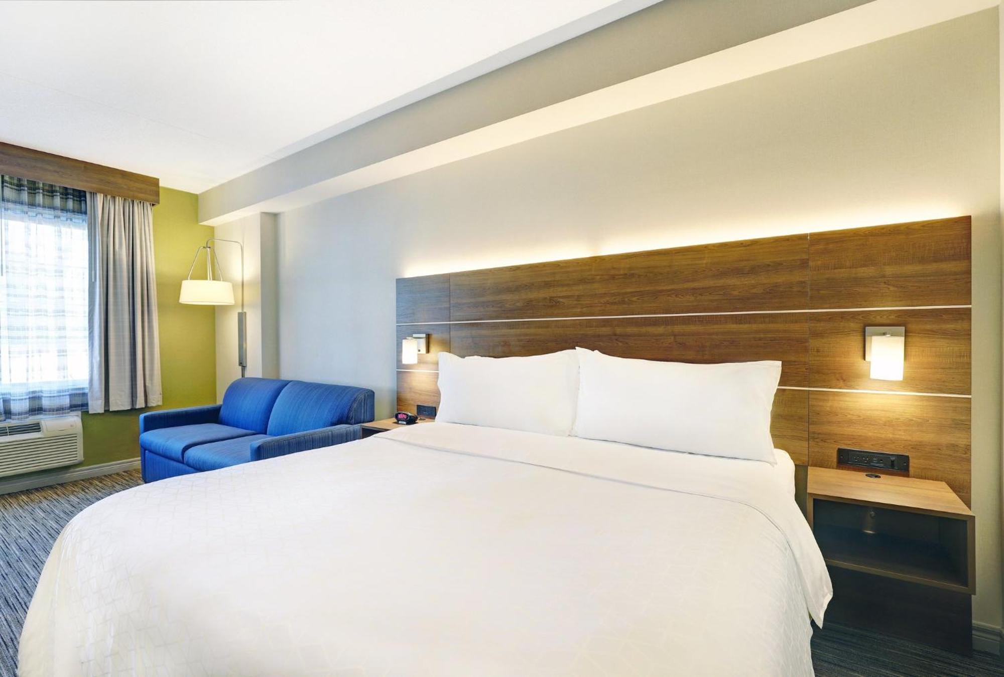 Holiday Inn Express Whitby Oshawa By Ihg Esterno foto