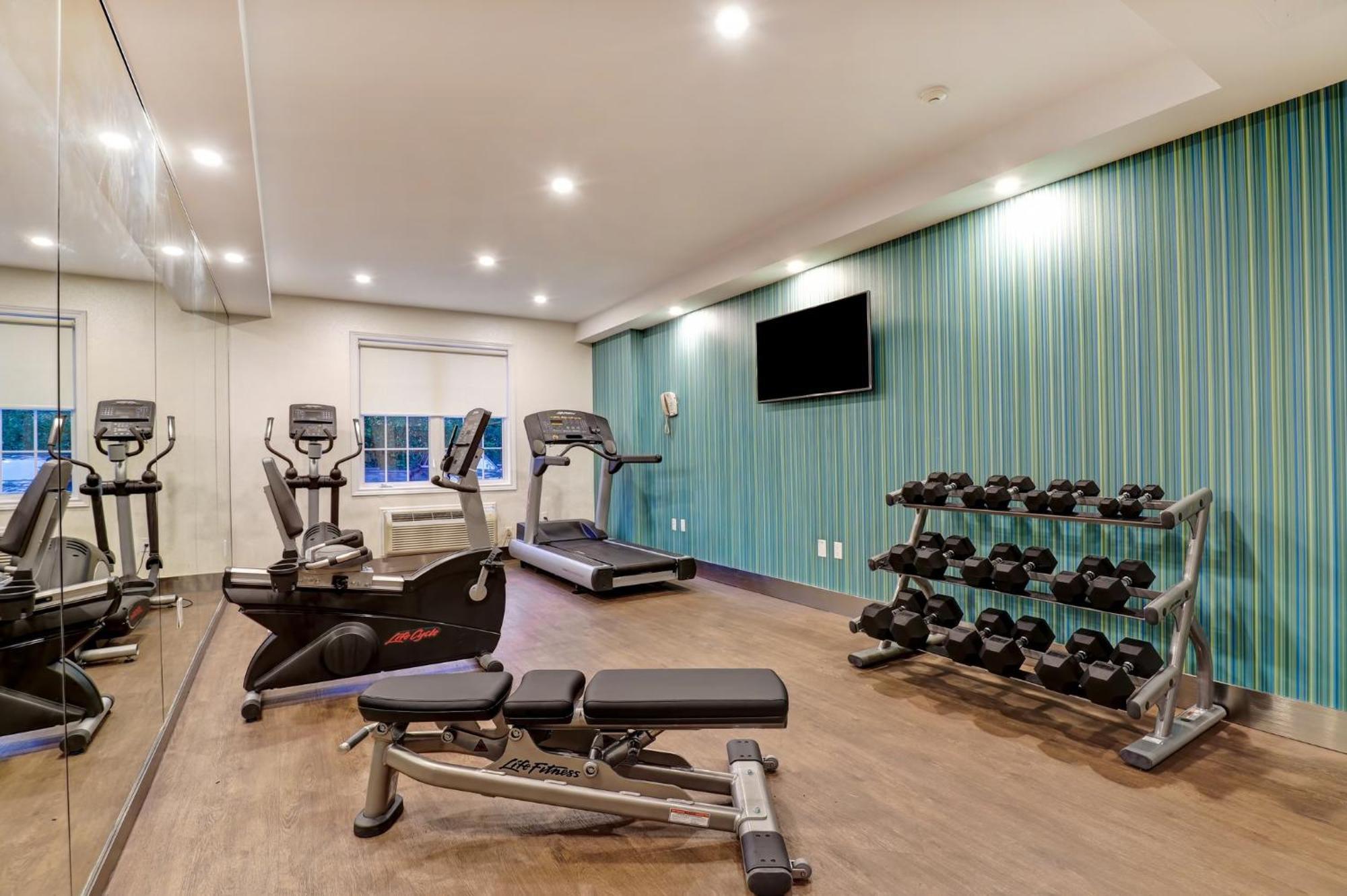 Holiday Inn Express Whitby Oshawa By Ihg Esterno foto