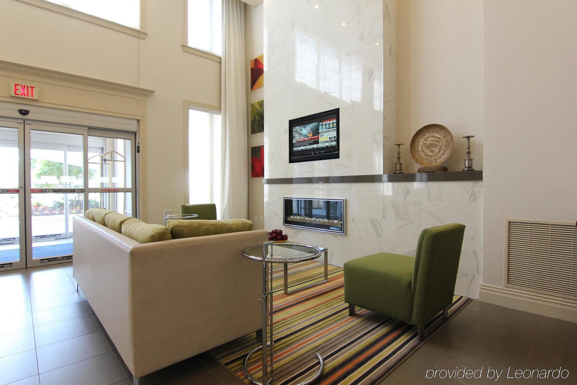 Holiday Inn Express Whitby Oshawa By Ihg Esterno foto
